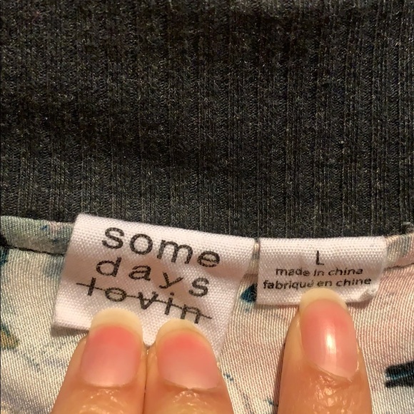 Floral bomber - Picture 3 of 3